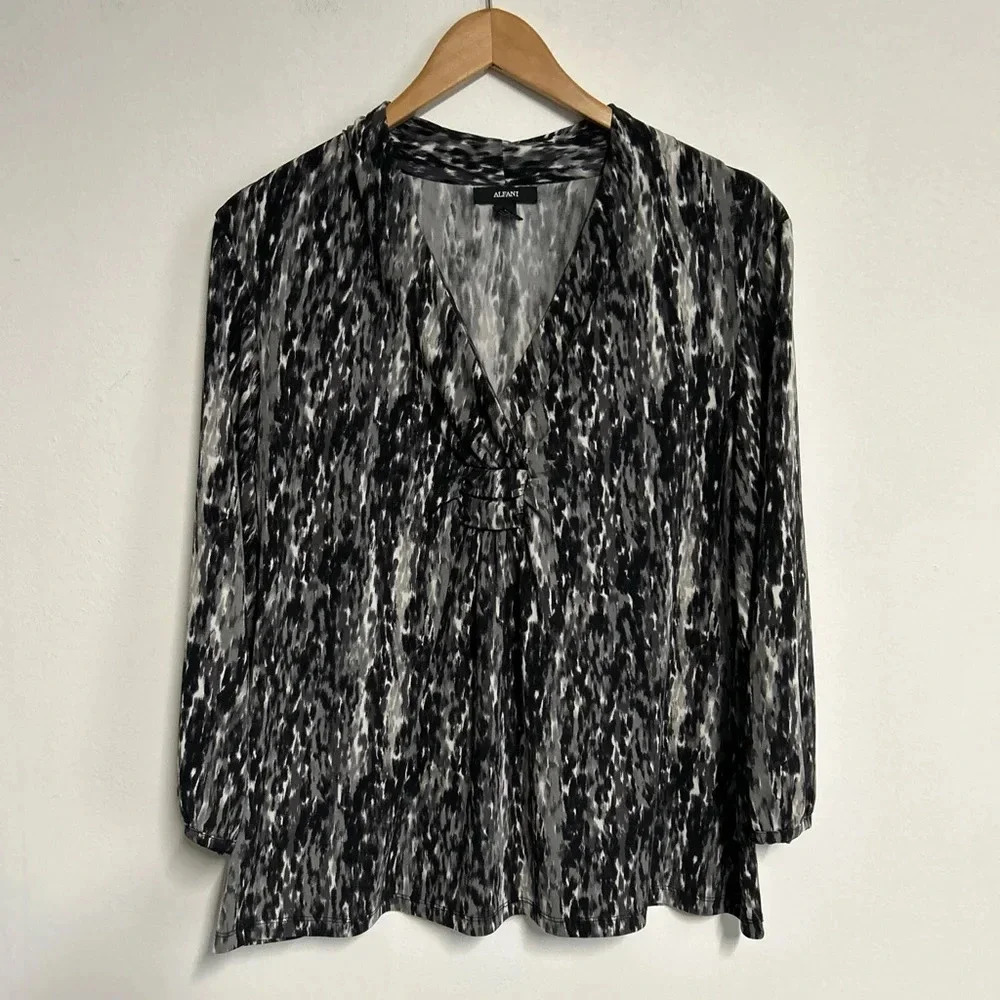 Alfani Women’s XL Popover Top V Neck Stretch 3/4 Sleeve Business Casual Slinky‎